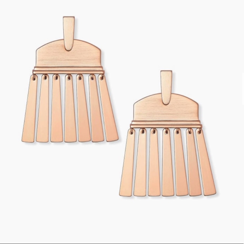 NWT Kendra Scott rose gold Layne earrings